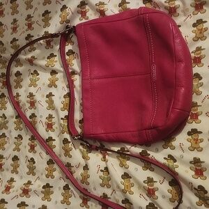 Elegant Pink Leather Shoulder Bag